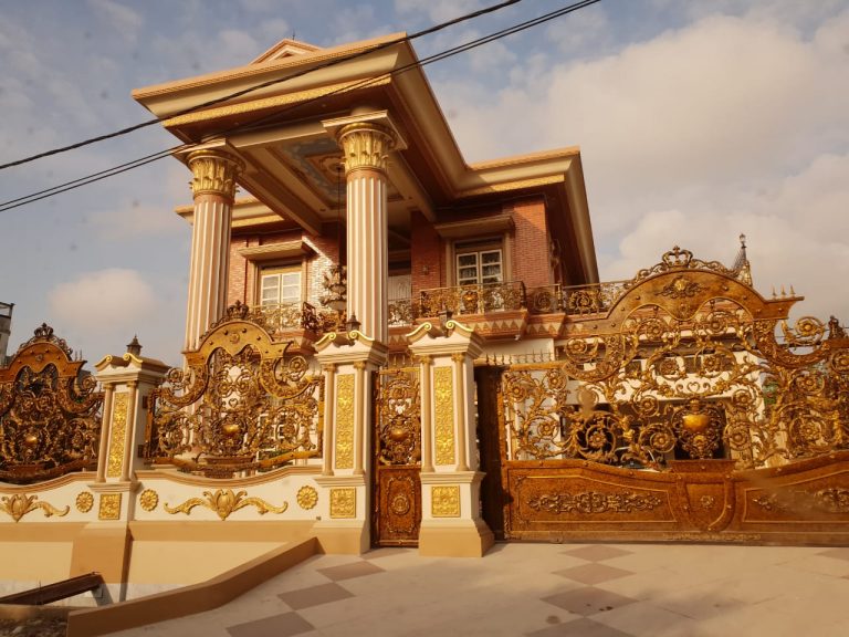 Miris! Rumah Mewah Bak Istana Raja DiDuga Milik Pejabat Pemko Dumai Di Pekanbaru