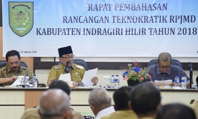 Bupati Inhil Pimpin Rapat Pembahasan Rancangan Teknokratik RPJMD Inhil 2018 - 2023
