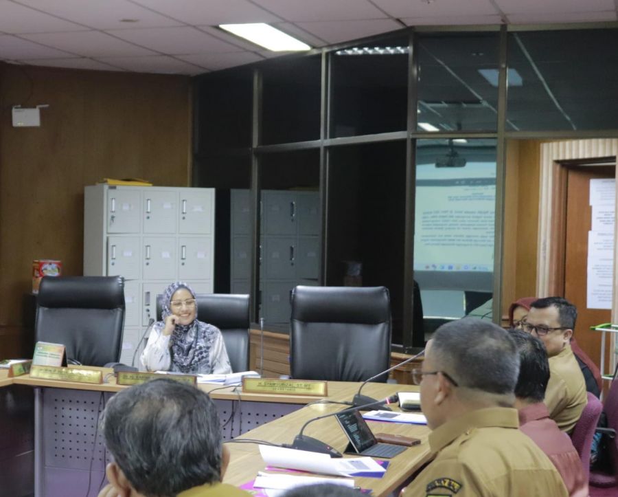 Pimpin RDP Komisi V DPRD Riau, Karmila: Tuntaskan Relokasi Penempatan Guru PPPK di Riau