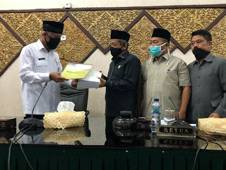 DPRD Kota Padang Laksanakan Sidang Paripurna yang Mengagendakan Raperda Walikota Padang 